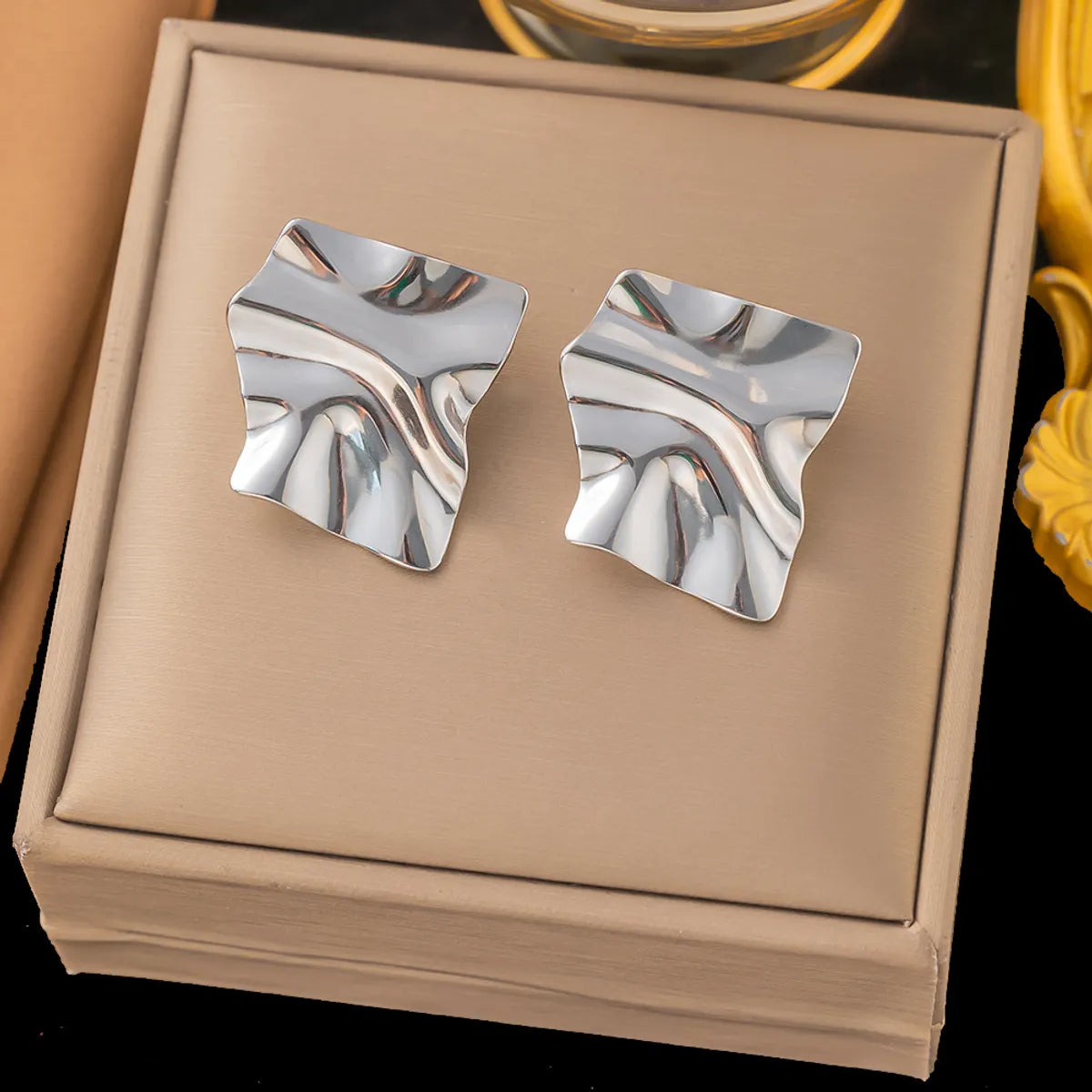 1 Pair Casual Simple Style Geometric Pleated Titanium Steel Ear Studs