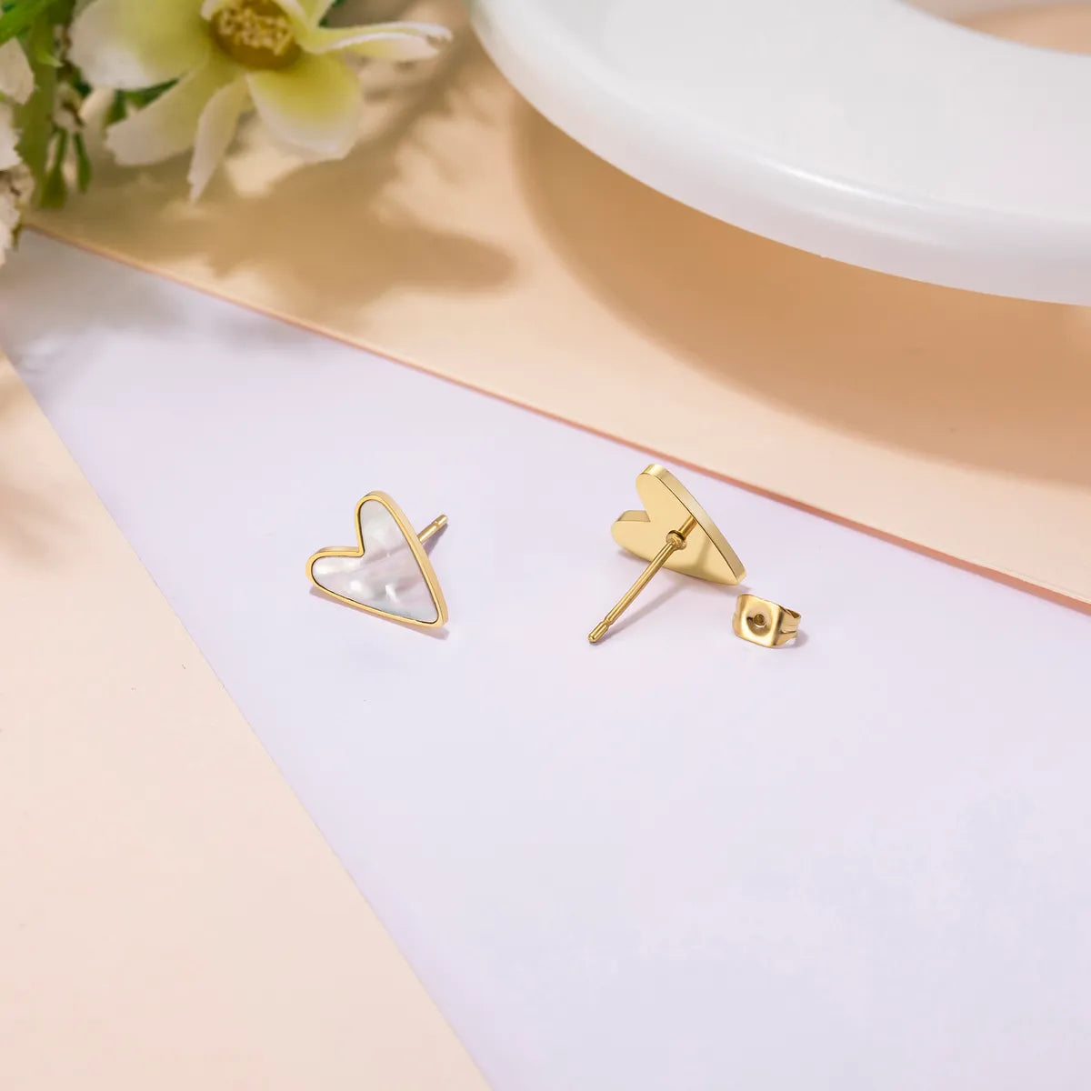 1 Pair Casual Simple Style Heart Shape Plating Inlay Stainless Steel Shell Gold Plated Ear Studs