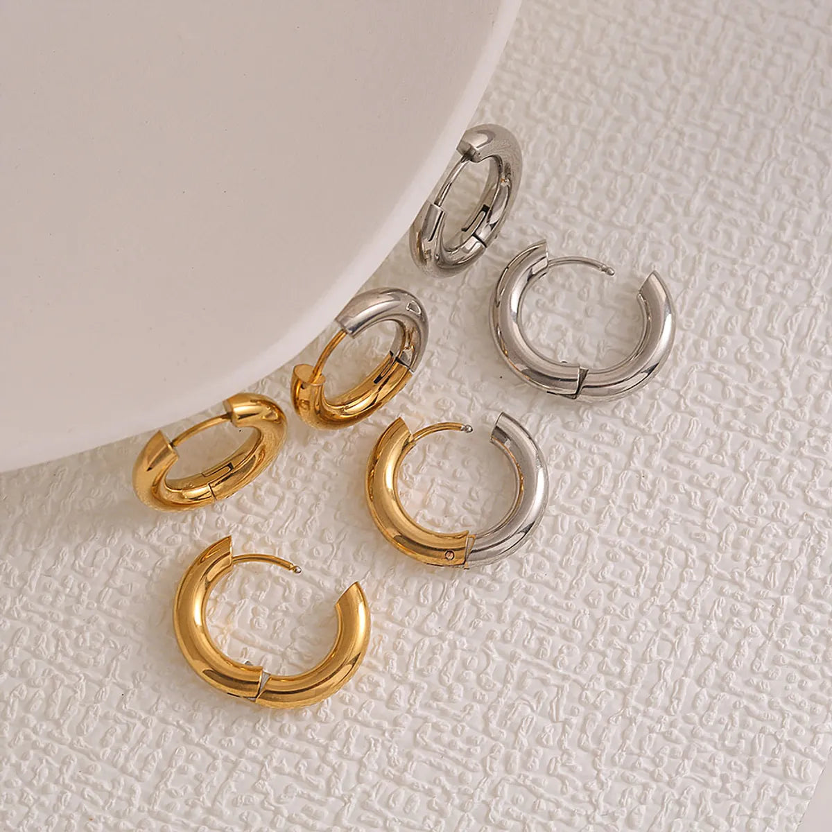 1 Pair Casual Simple Style Round 304 Stainless Steel Earrings