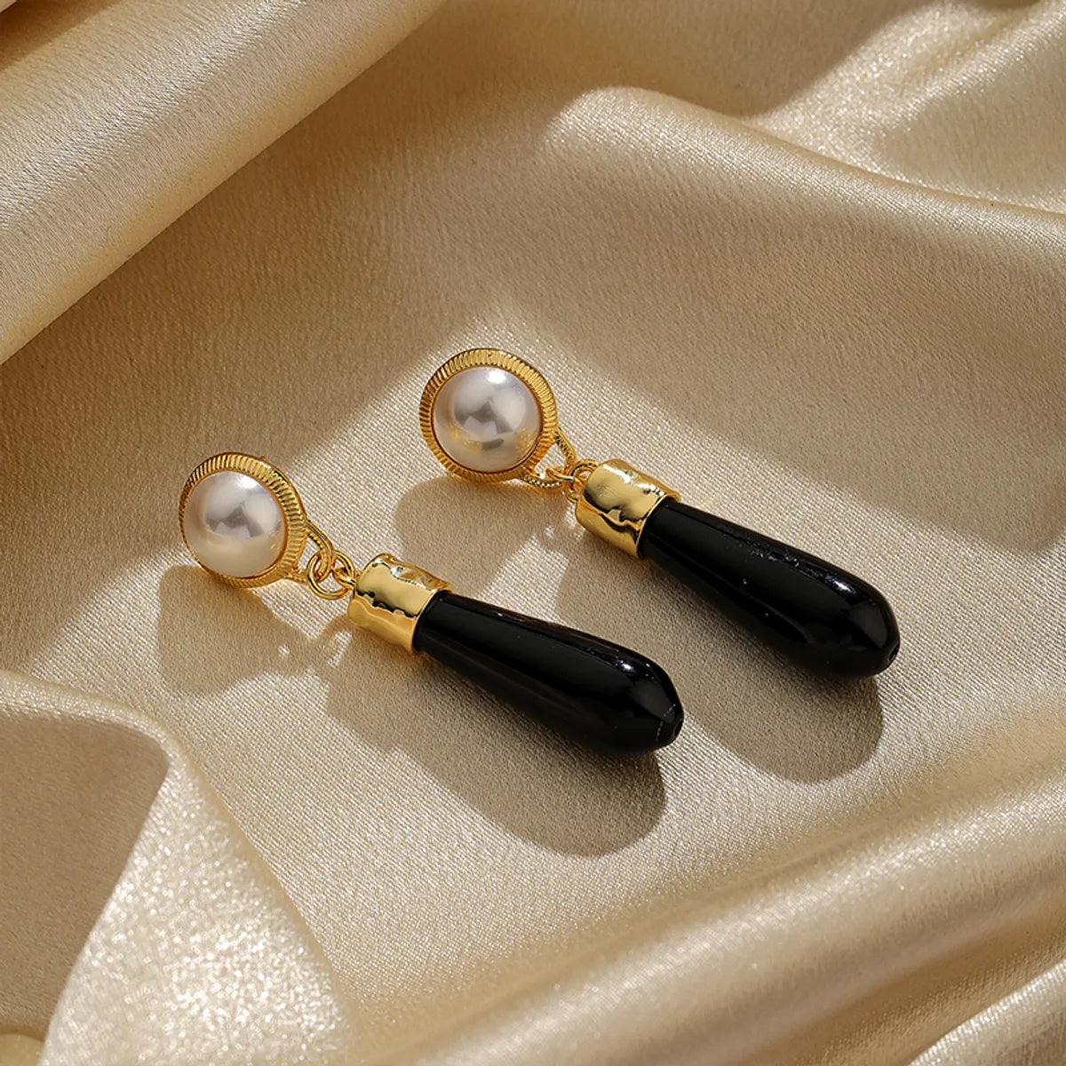 1 Pair Casual Simple Style Round Agate Plating Inlay Copper Pearl 18k Gold Plated Drop Earrings