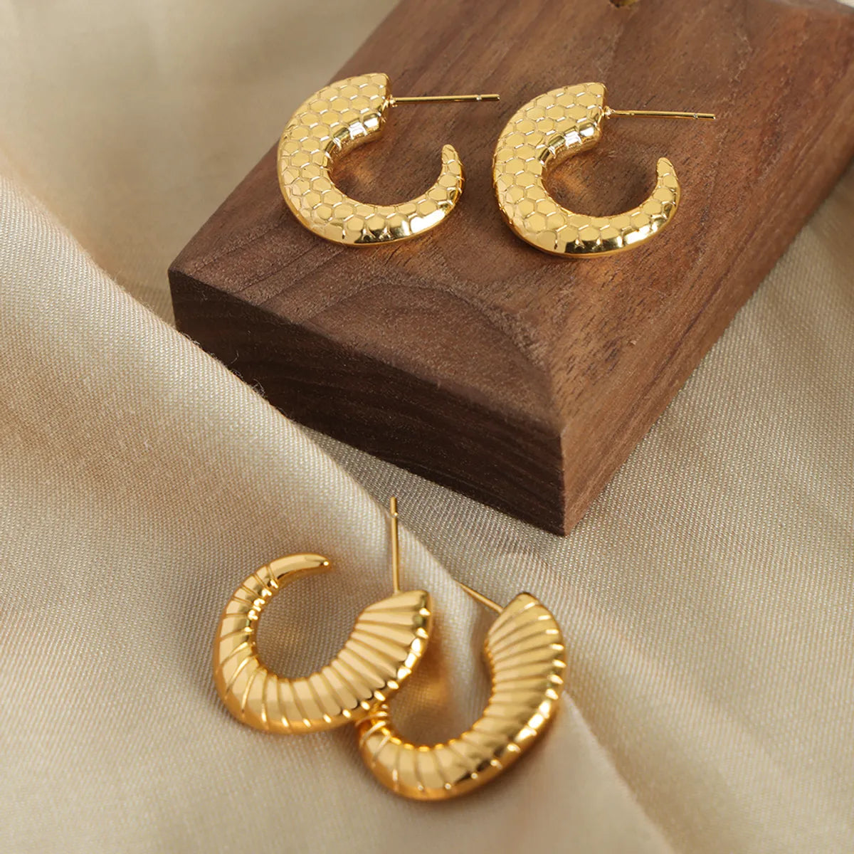 1 Pair Casual Simple Style Solid Color Plating Carving Titanium Steel 18k Gold Plated Ear Studs