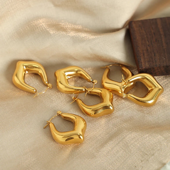 1 Pair Casual Simple Style Solid Color Plating Titanium Steel 18k Gold Plated Hoop Earrings