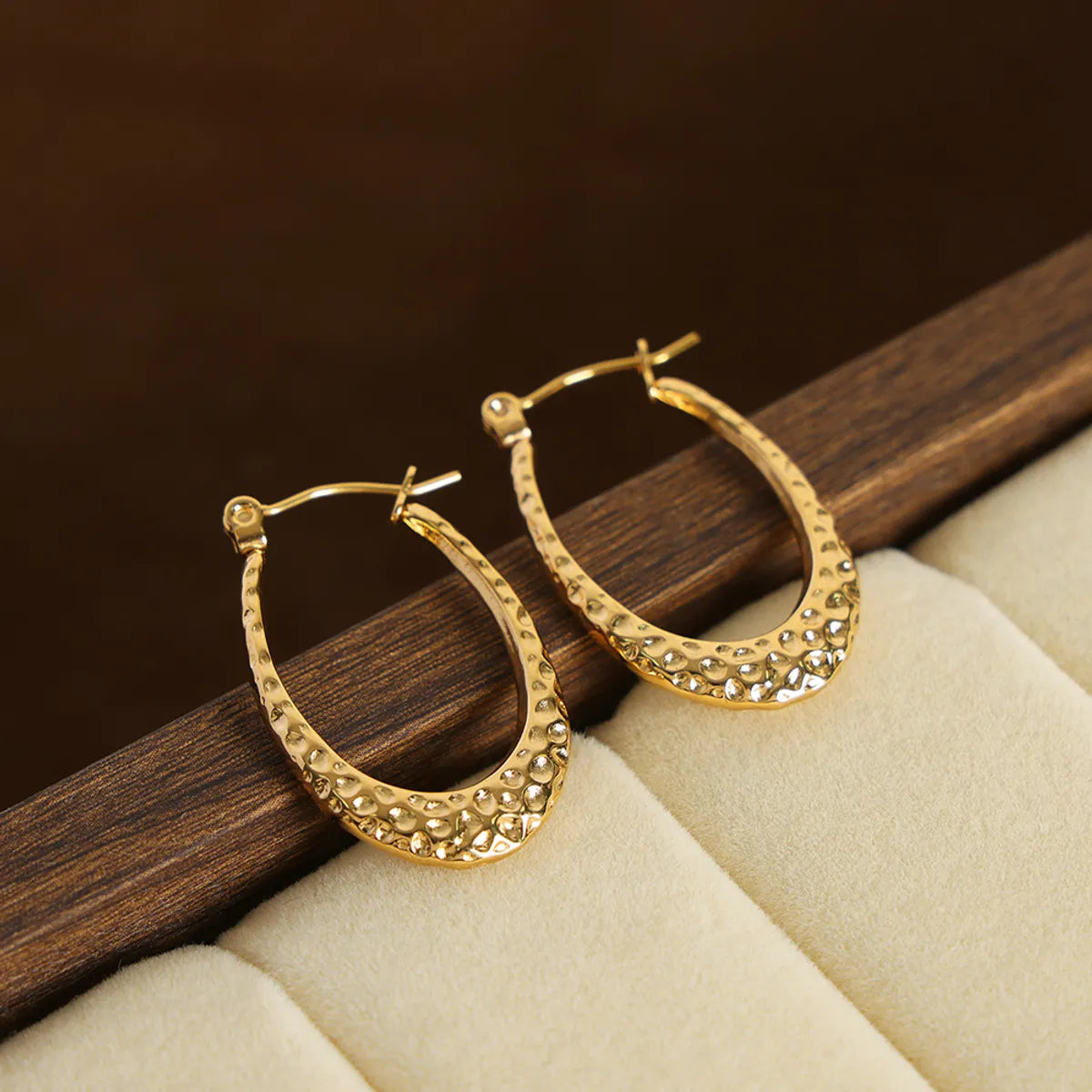 1 Pair Casual Simple Style Solid Color Plating Titanium Steel 18k Gold Plated Hoop Earrings