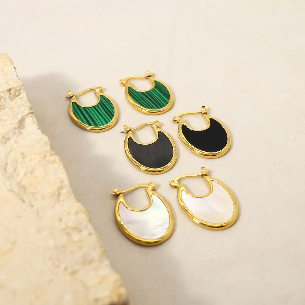 1 Pair Casual Simple Style U Shape Titanium Steel Plating Inlay Malachite Shell 18k Gold Plated Earrings