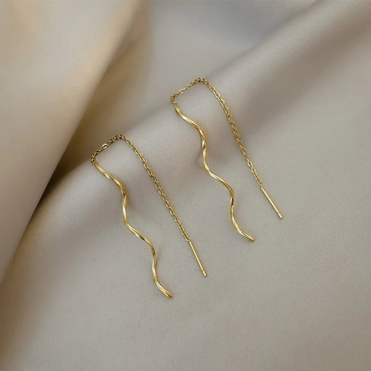 1 Pair Casual Simple Style Waves Solid Color Titanium Steel Drop Earrings