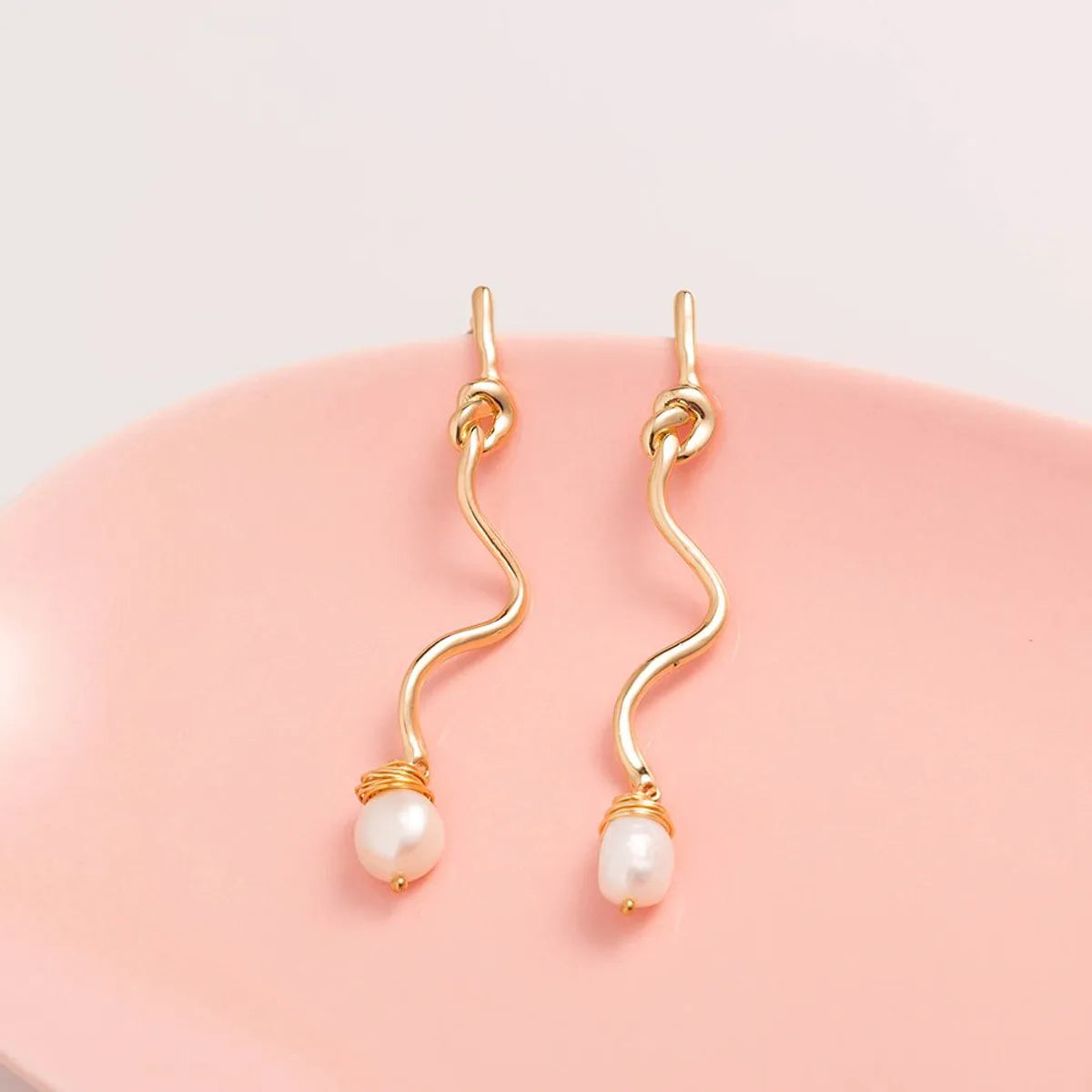 1 Pair Casual Streetwear Waves Resin Copper Drop Earrings