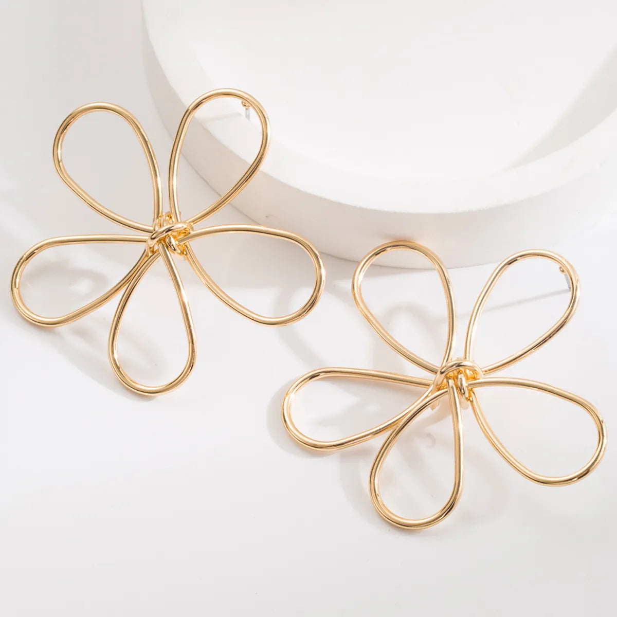 1 Pair Casual Vacation Classic Style Flower Bow Knot Hollow Out Alloy Gold Plated Ear Studs