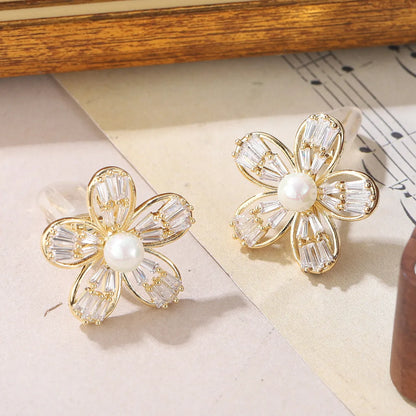 1 Pair Casual Vacation Flower Inlay Copper Zircon 18K Gold Plated Ear Cuffs