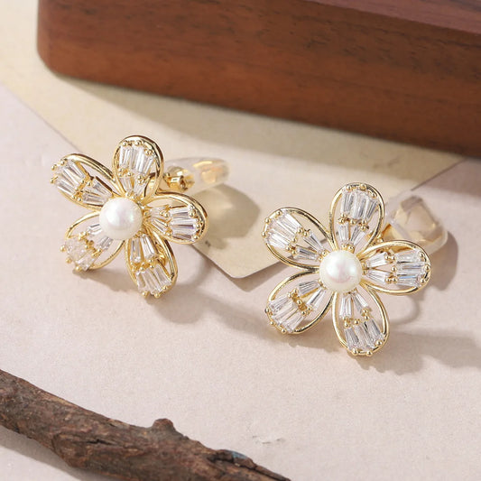 1 Pair Casual Vacation Flower Inlay Copper Zircon 18K Gold Plated Ear Cuffs