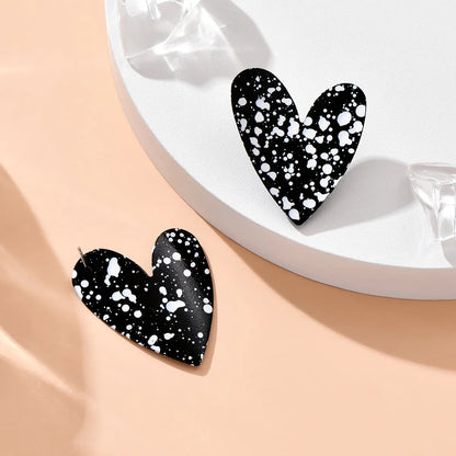 1 Pair Casual Vacation Heart Shape Iron Ear Studs