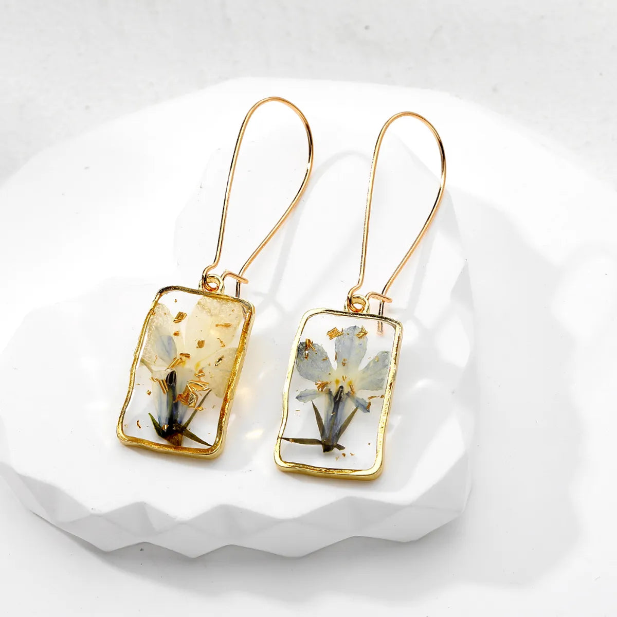 1 Pair Casual Vacation Simple Style Plant Rectangle Resin Drop Earrings