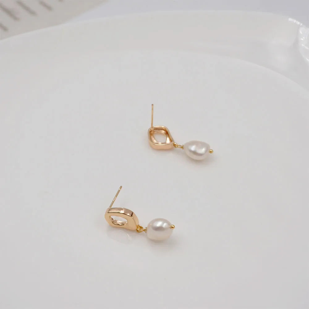 1 Pair Casual Vacation Solid Color Plating Freshwater Pearl Copper Gold Plated Drop Earrings