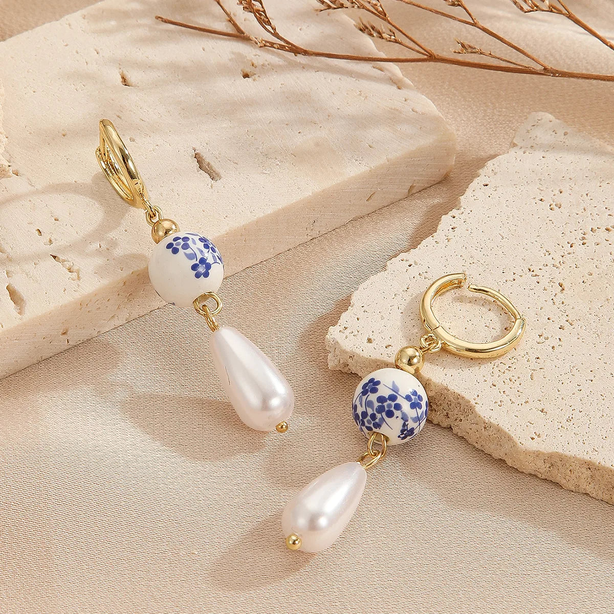 1 Pair Chinoiserie Classical Blue And White Porcelain Copper Drop Earrings