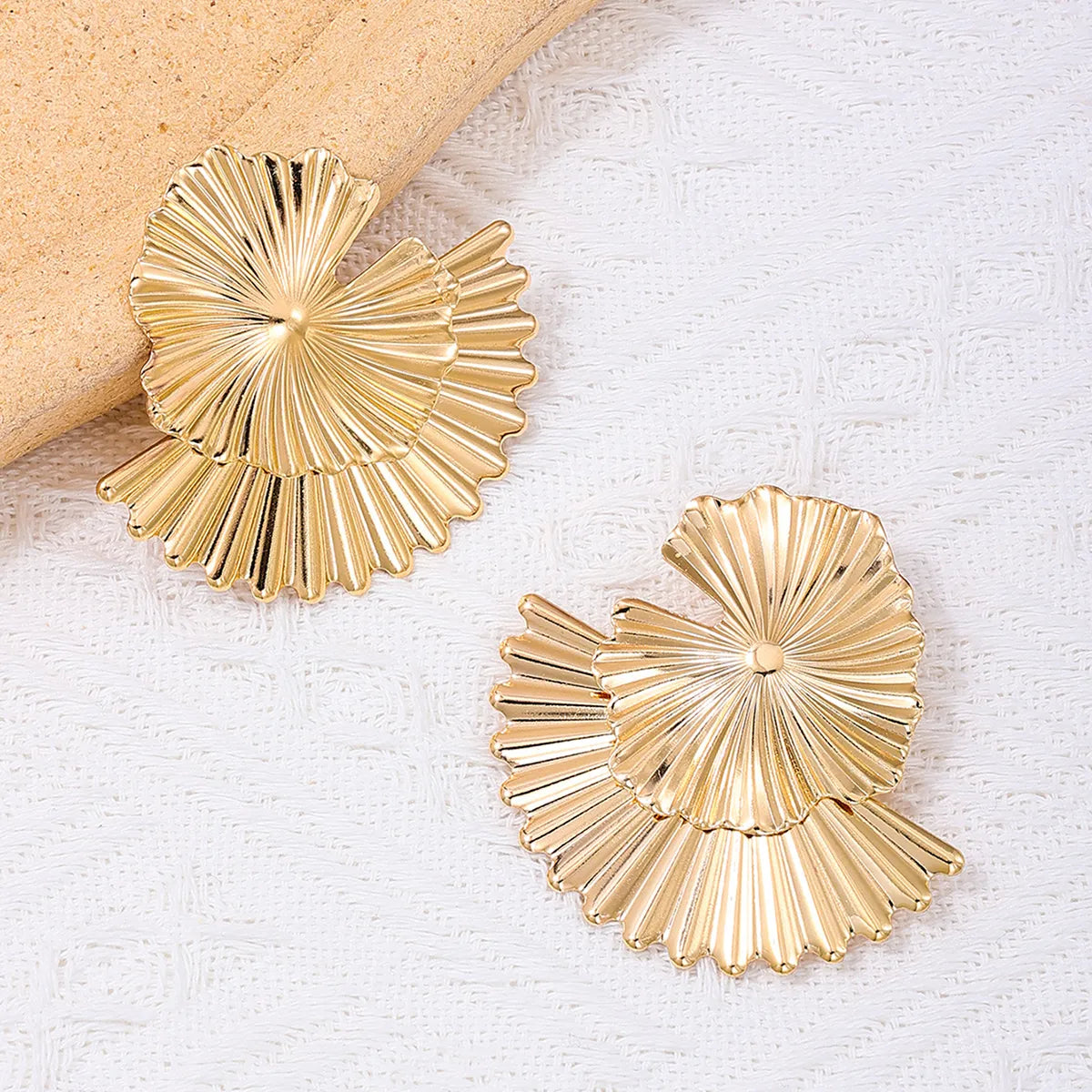 1 Pair Classic Style Commute Flower Alloy Ear Studs