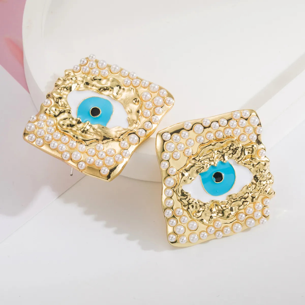 1 Pair Classic Style Devil'S Eye Square Inlay Alloy Pearl Gold Plated Ear Studs