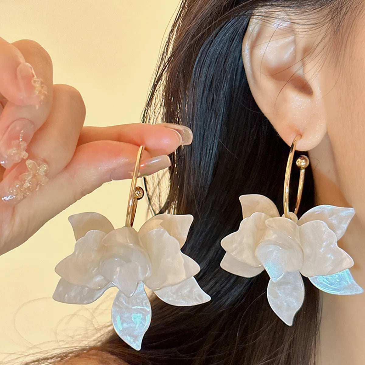 1 Pair Classic Style Flower Patchwork Alloy Drop Earrings