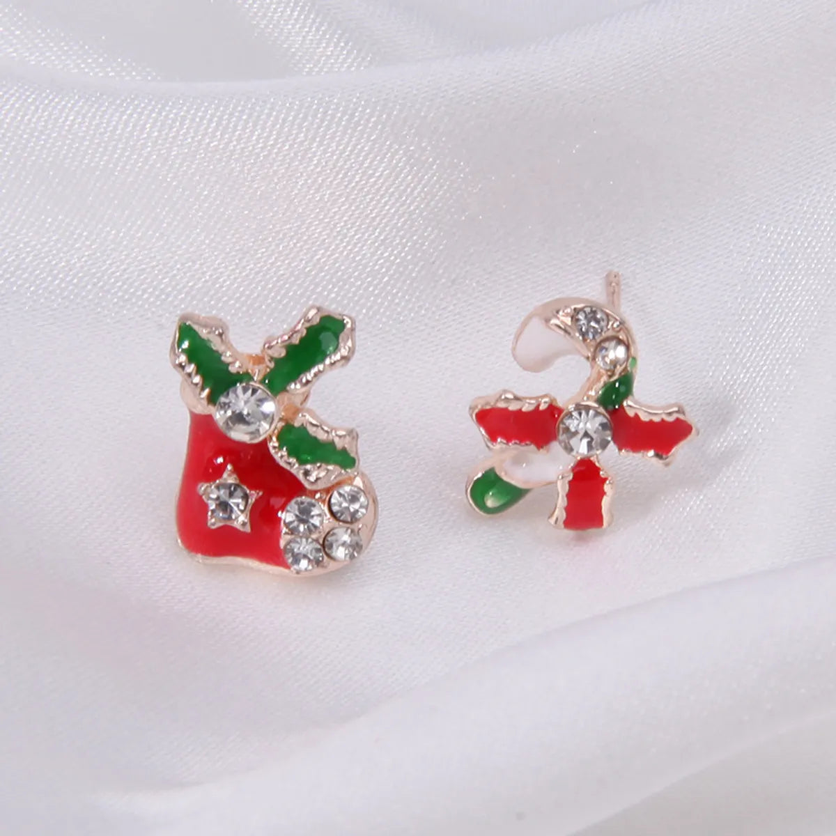 1 Pair Classic Style Geometric Santa Claus Snowflake Alloy Drop Earrings Ear Studs