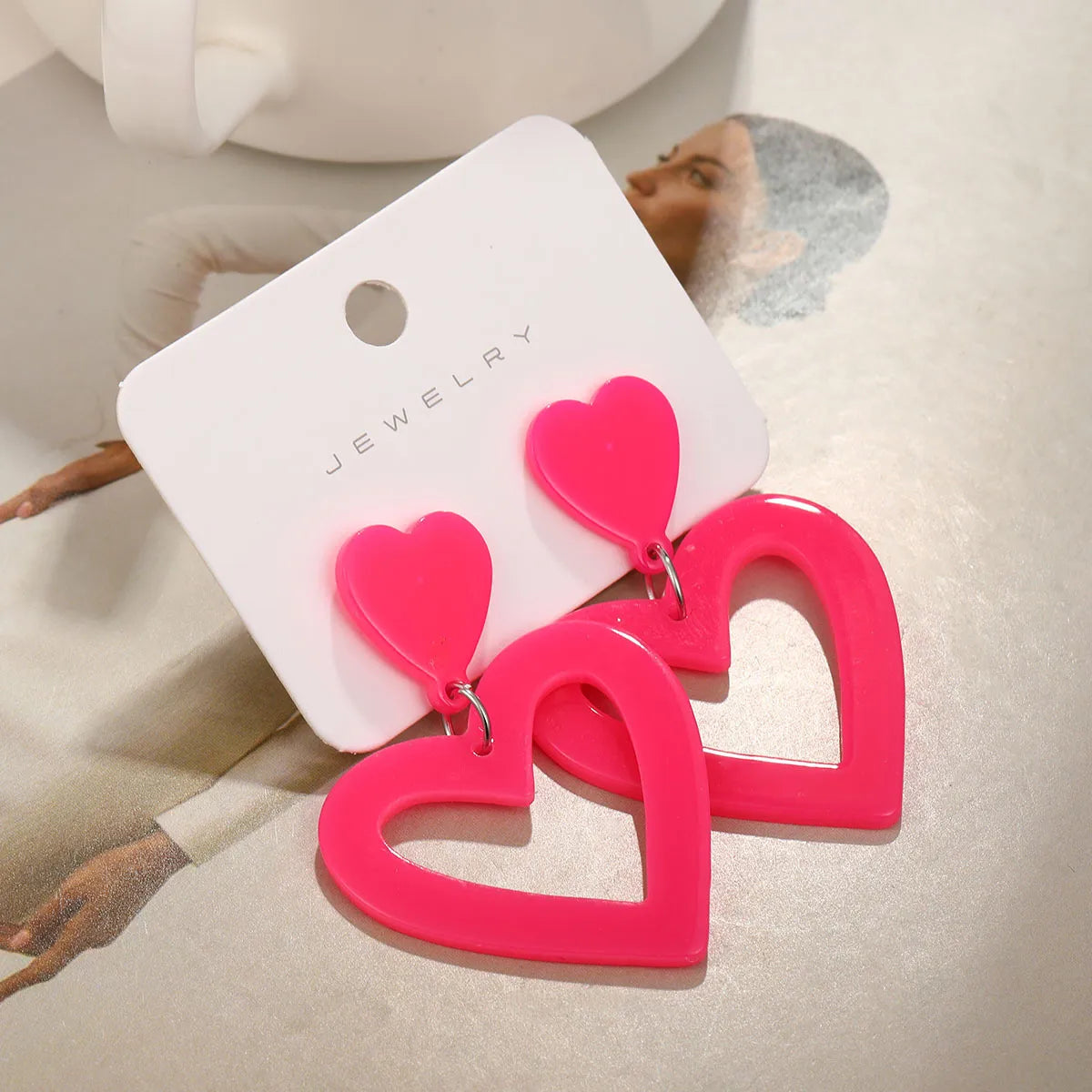 1 Pair Classic Style Heart Shape Enamel Alloy Drop Earrings