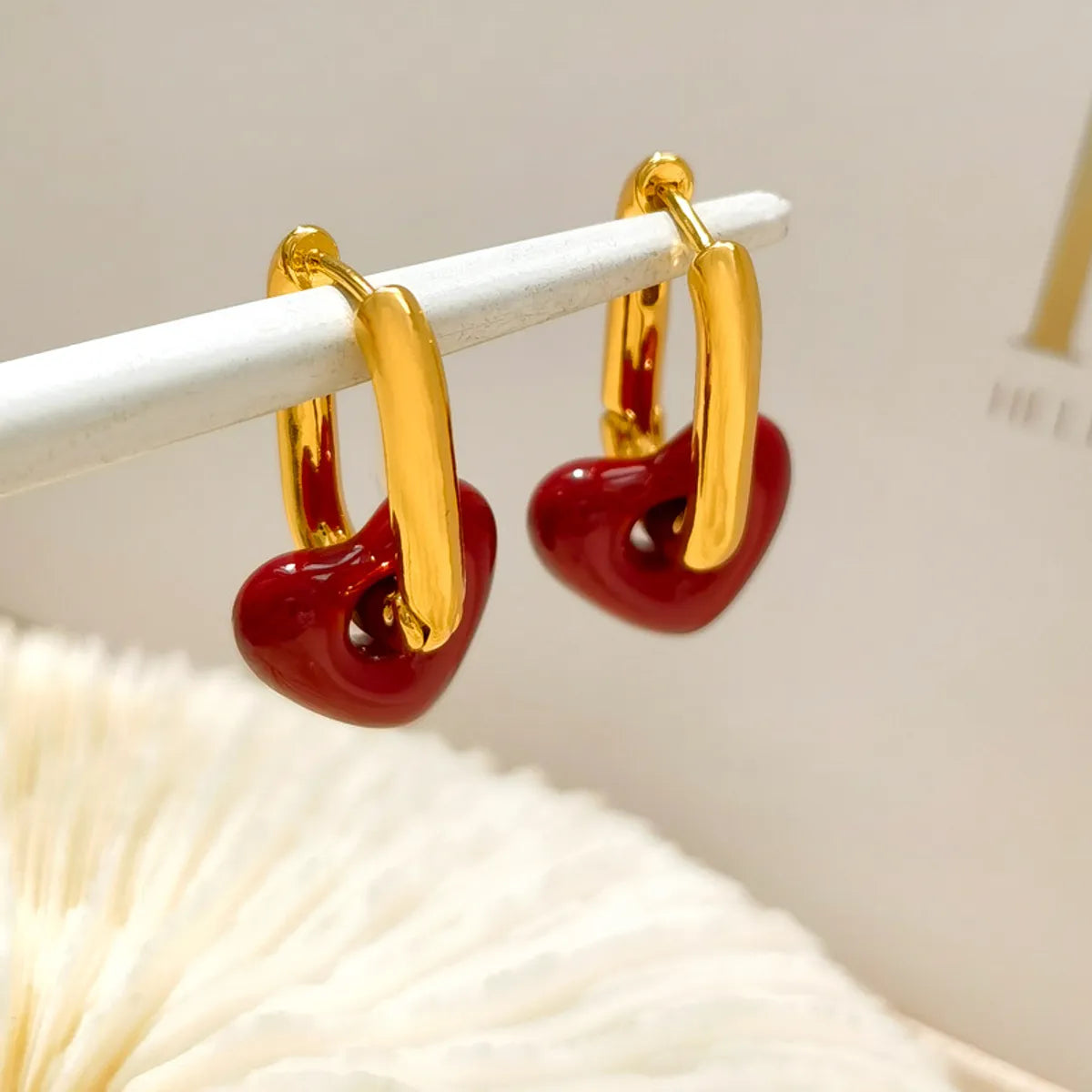 1 Pair Classic Style Heart Shape Enamel Plating Copper Earrings