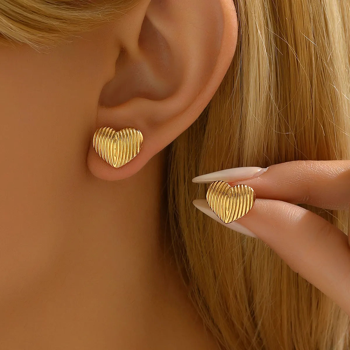 1 Pair Classic Style Heart Shape Plating Stainless Steel 18k Gold Plated Ear Studs