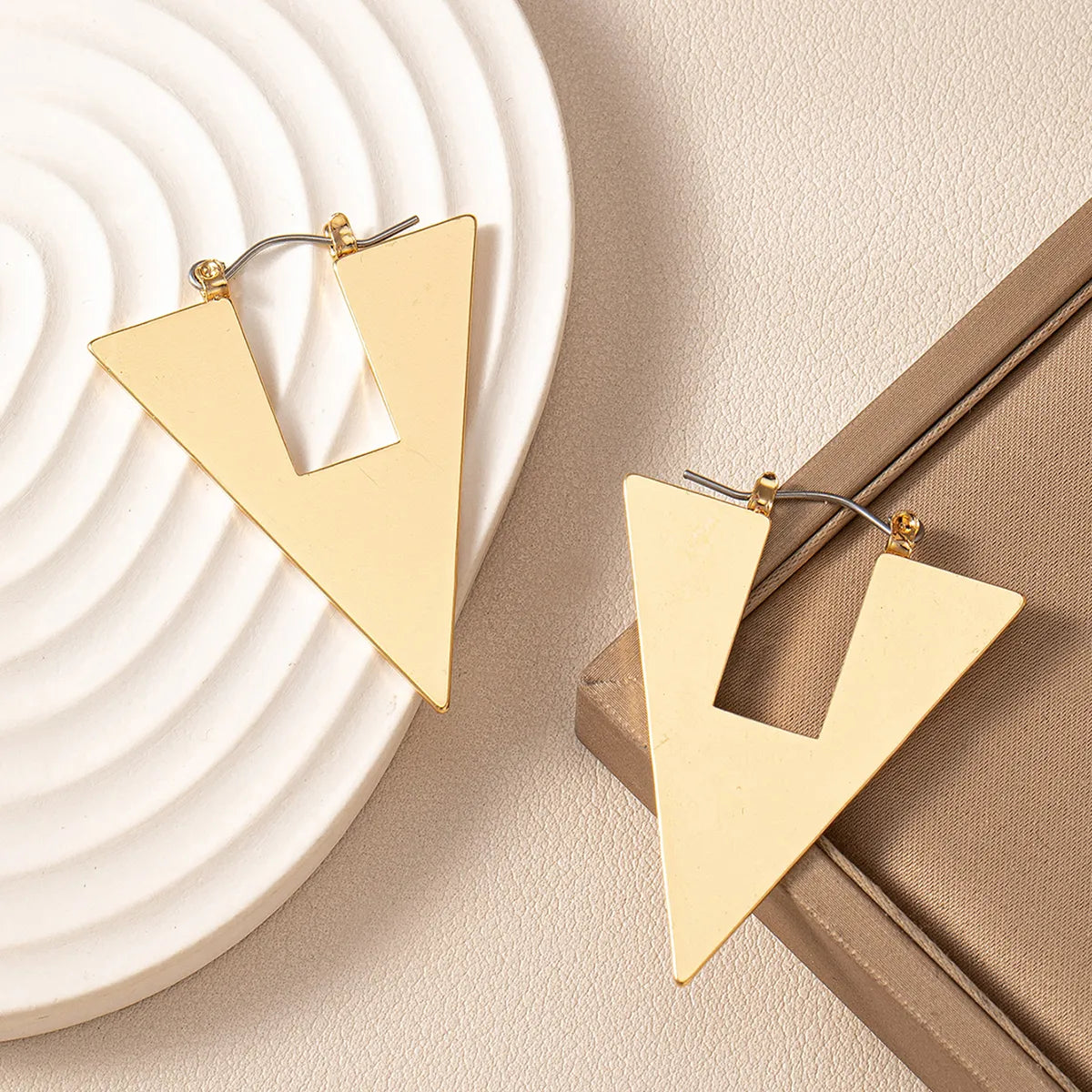 1 Pair Classic Style Triangle Plating Ferroalloy Earrings