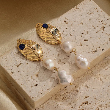 1 Pair Classical Retro Leaf Plating Inlay Copper Resin Freshwater Pearl 18k Gold Plated Drop Earrings