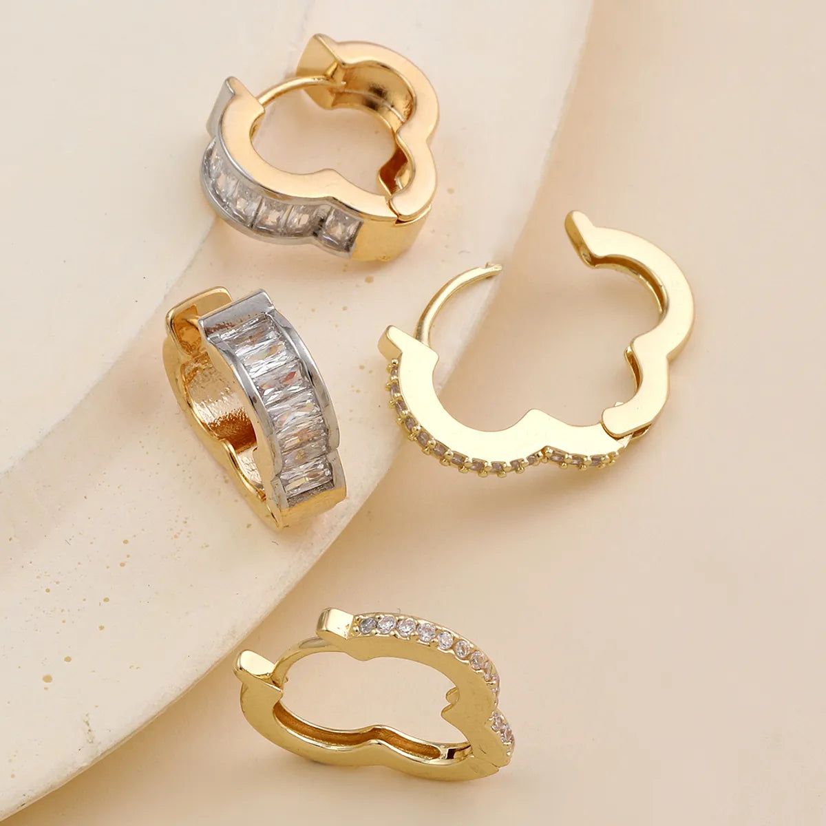 1 Pair Commute Clouds Plating Inlay Copper Zircon 18k Gold Plated Earrings