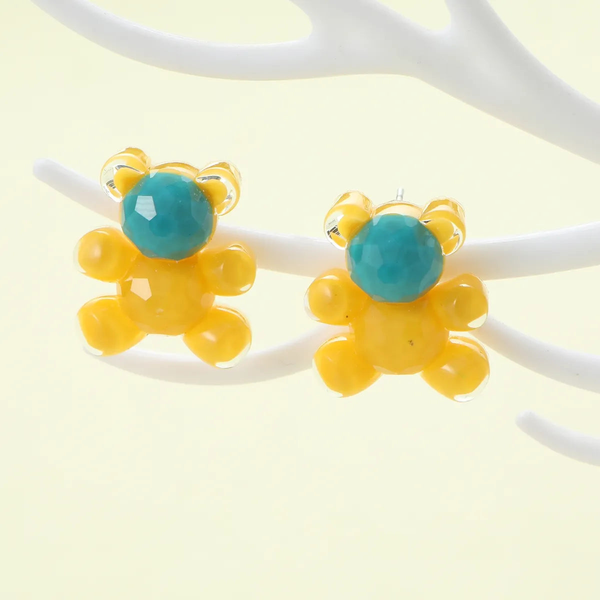 1 Pair Cute Bear Resin Ear Studs