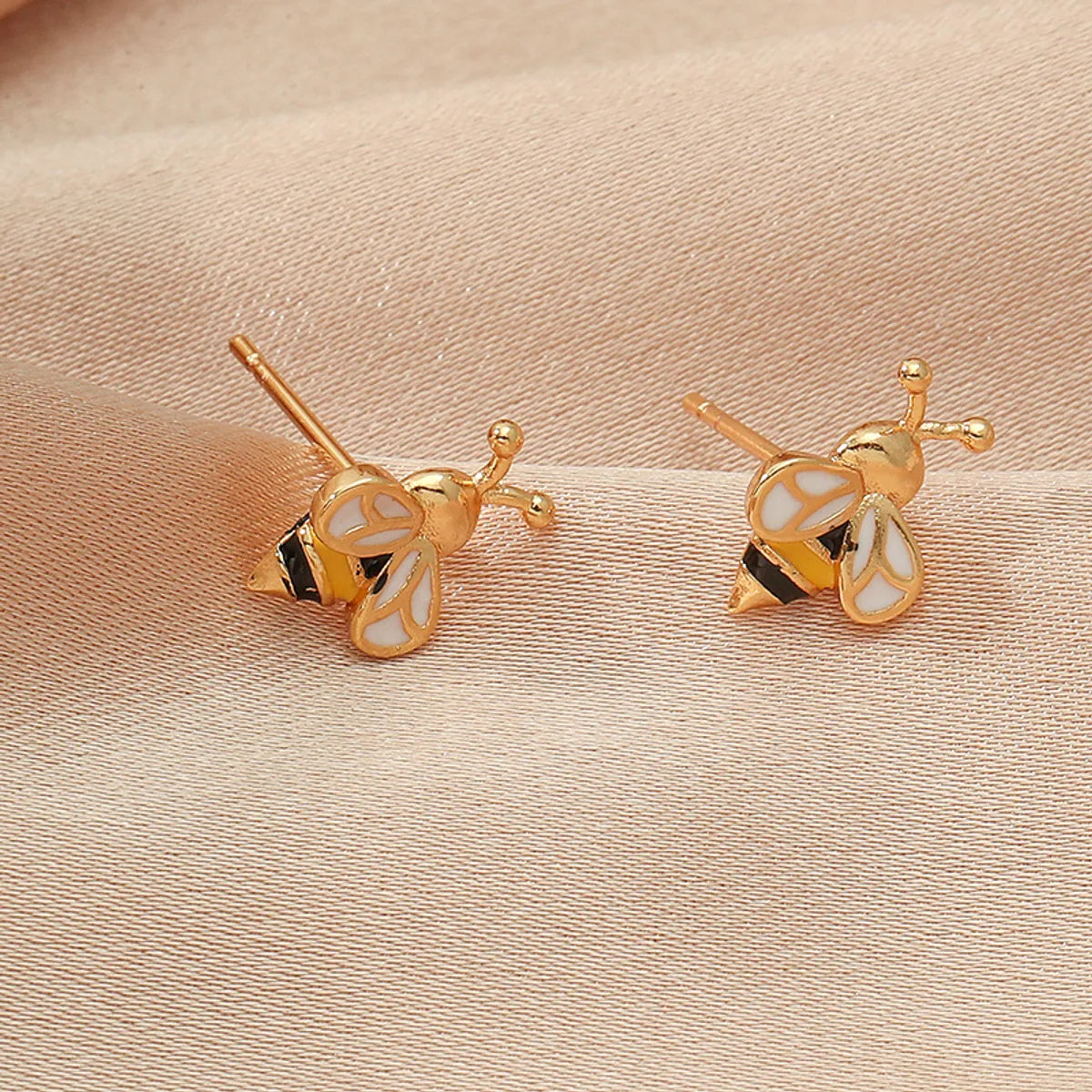 1 Pair Cute Bee Enamel Plating Copper Gold Plated Ear Studs