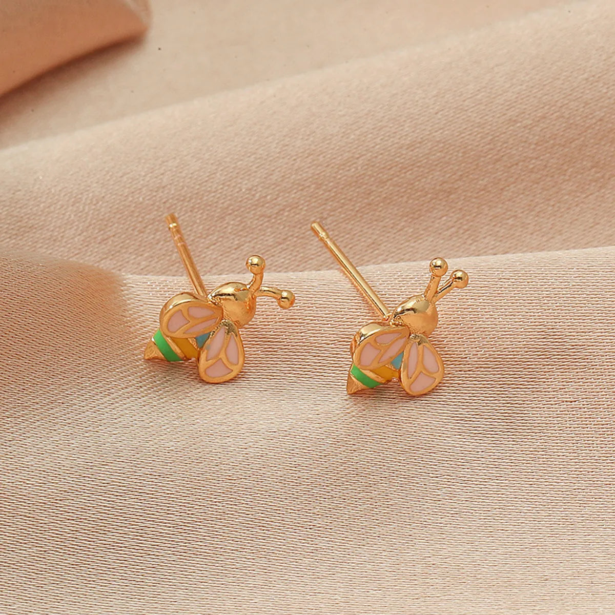 1 Pair Cute Bee Enamel Plating Copper Gold Plated Ear Studs