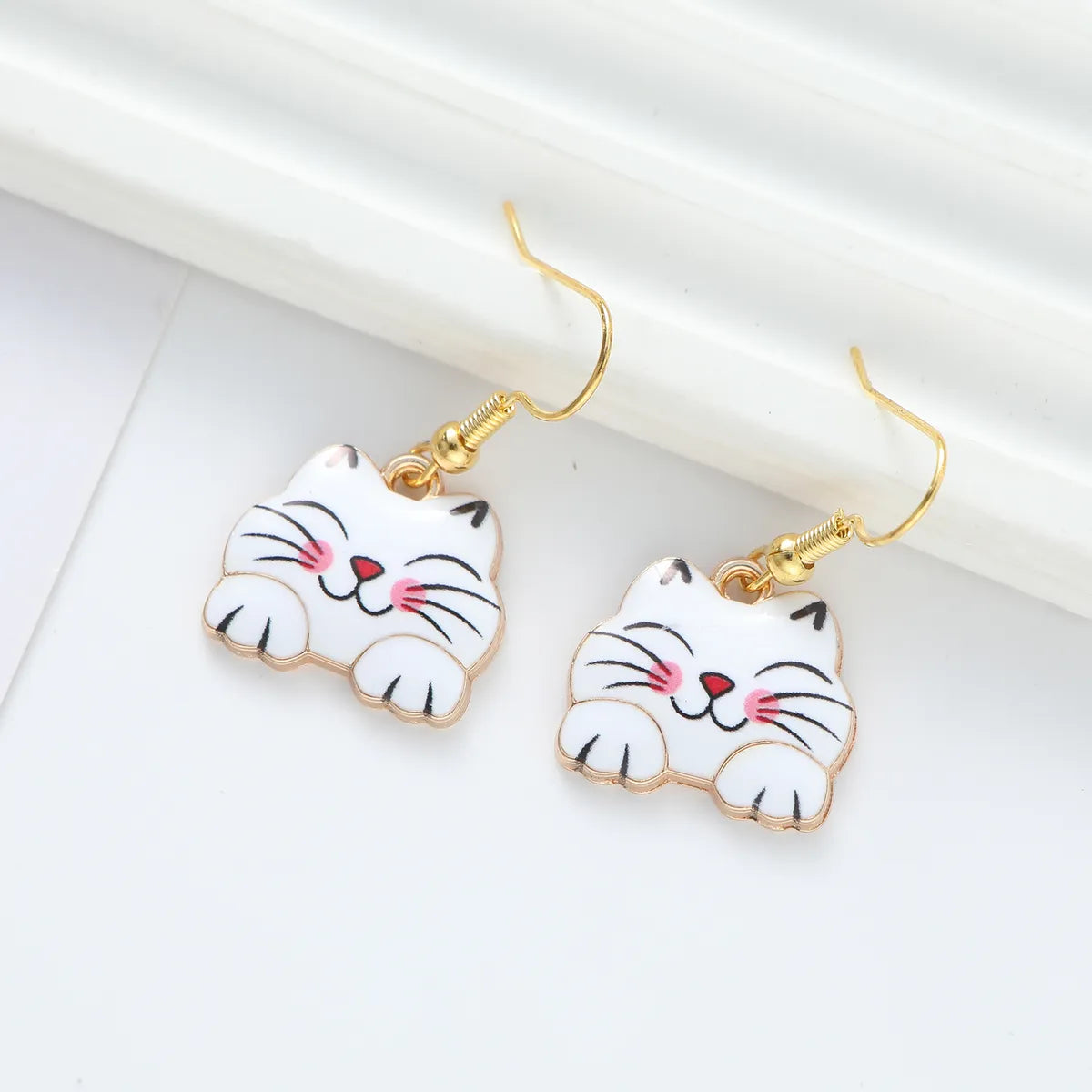 1 Pair Cute Cat Synthetic Resin Alloy Drop Earrings