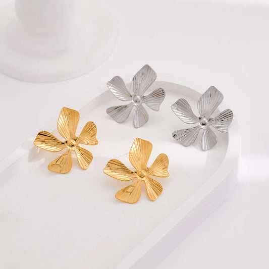 1 Pair Cute Luxurious Flower Plating 316 Stainless Steel  18K Gold Plated Ear Studs