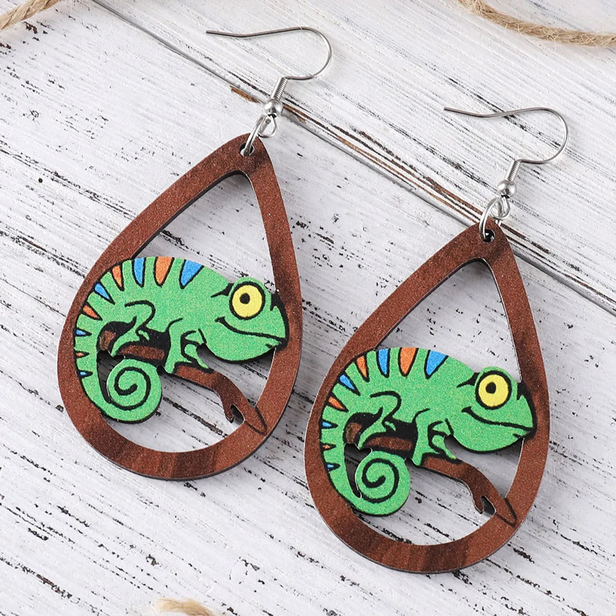 1 Pair Cute Retro Lizard Wood Drop Earrings