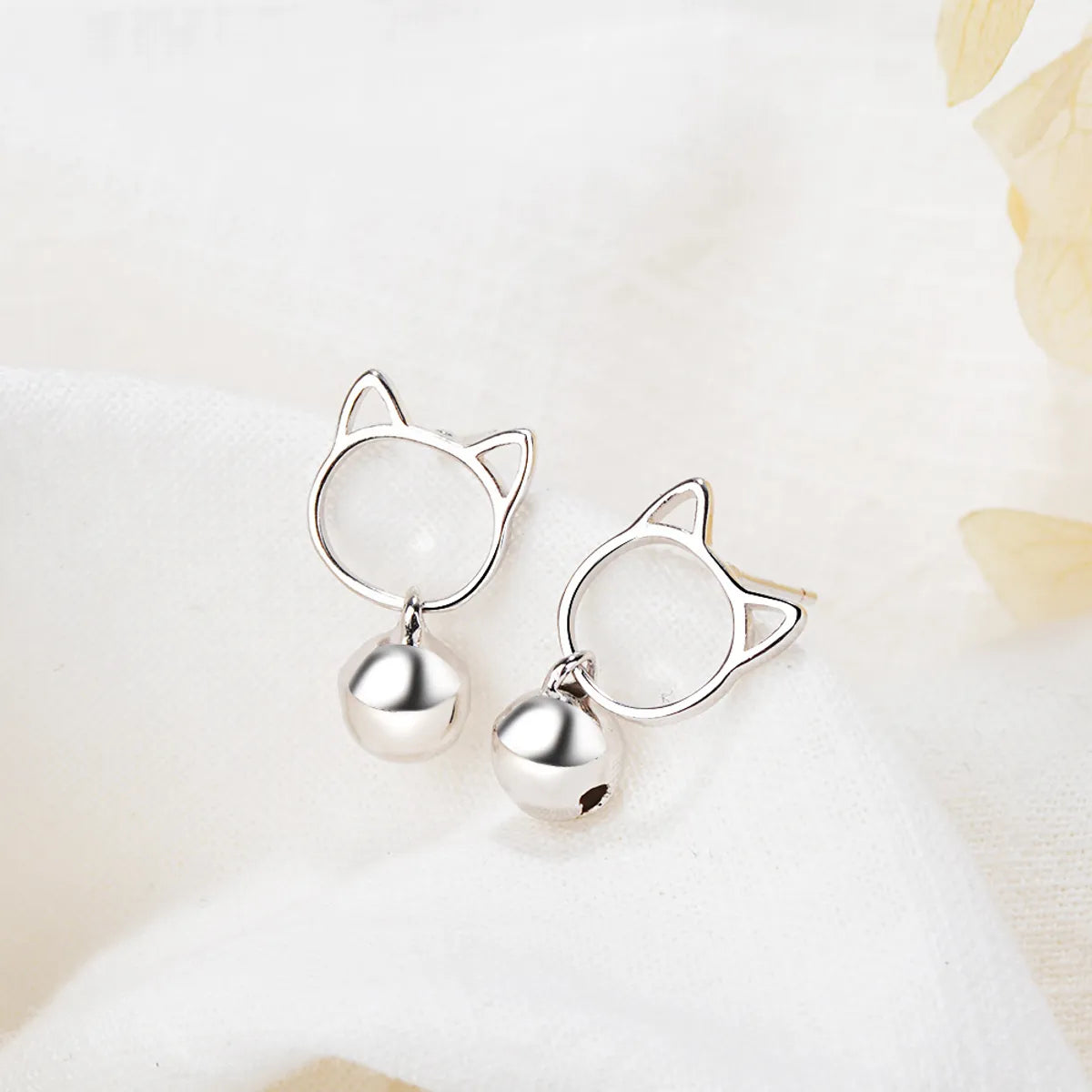 1 Pair Cute Simple Style Cat Plating Hollow Out Copper White Gold Plated Drop Earrings