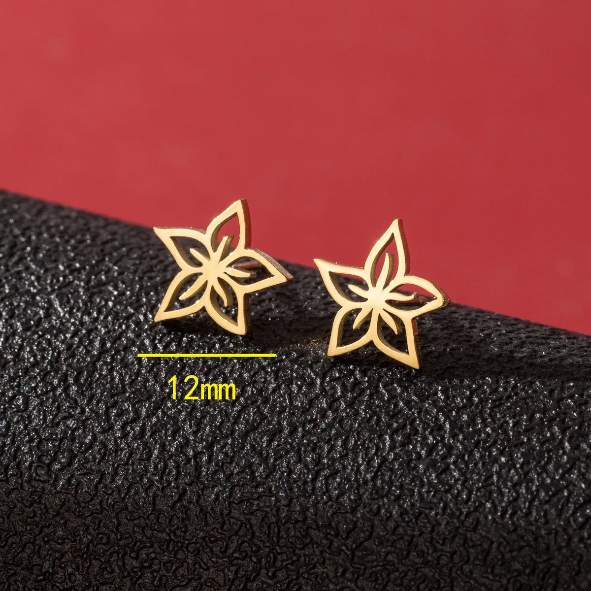 1 Pair Cute Simple Style Dog Cat Flower Polishing Hollow Out 304 Stainless Steel 18K Gold Plated Ear Studs