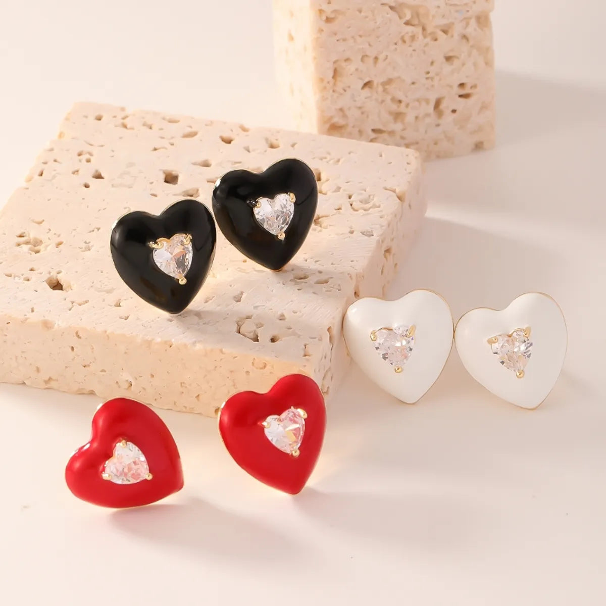 1 Pair Cute Simple Style Heart Shape Enamel Inlay Copper Zircon Gold Plated Ear Studs