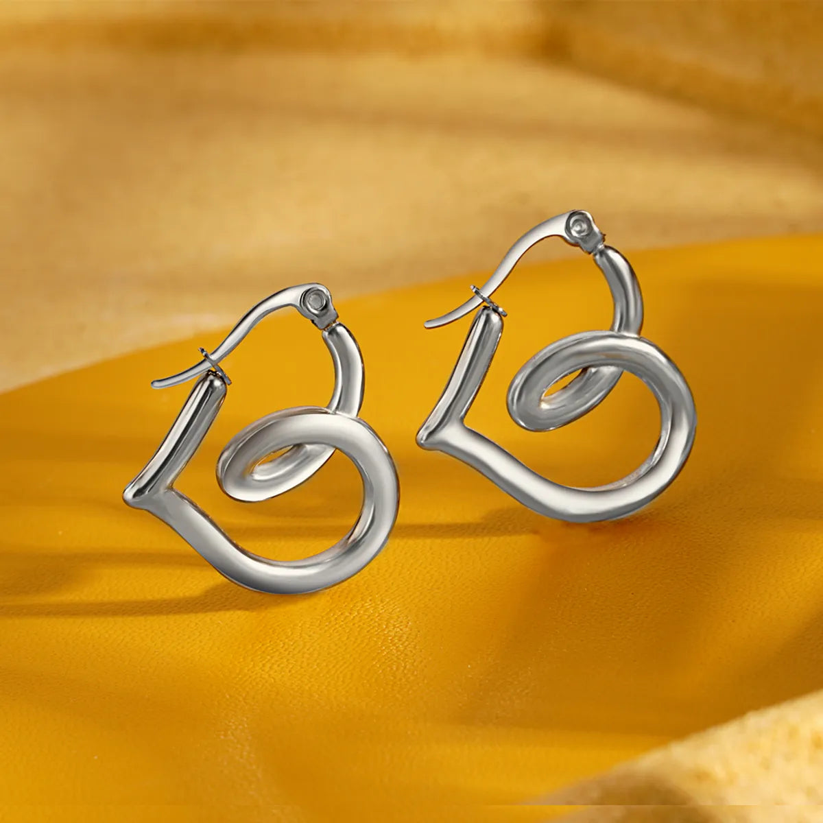 1 Pair Cute Simple Style Heart Shape Plating Stainless Steel 18k Gold Plated Earrings