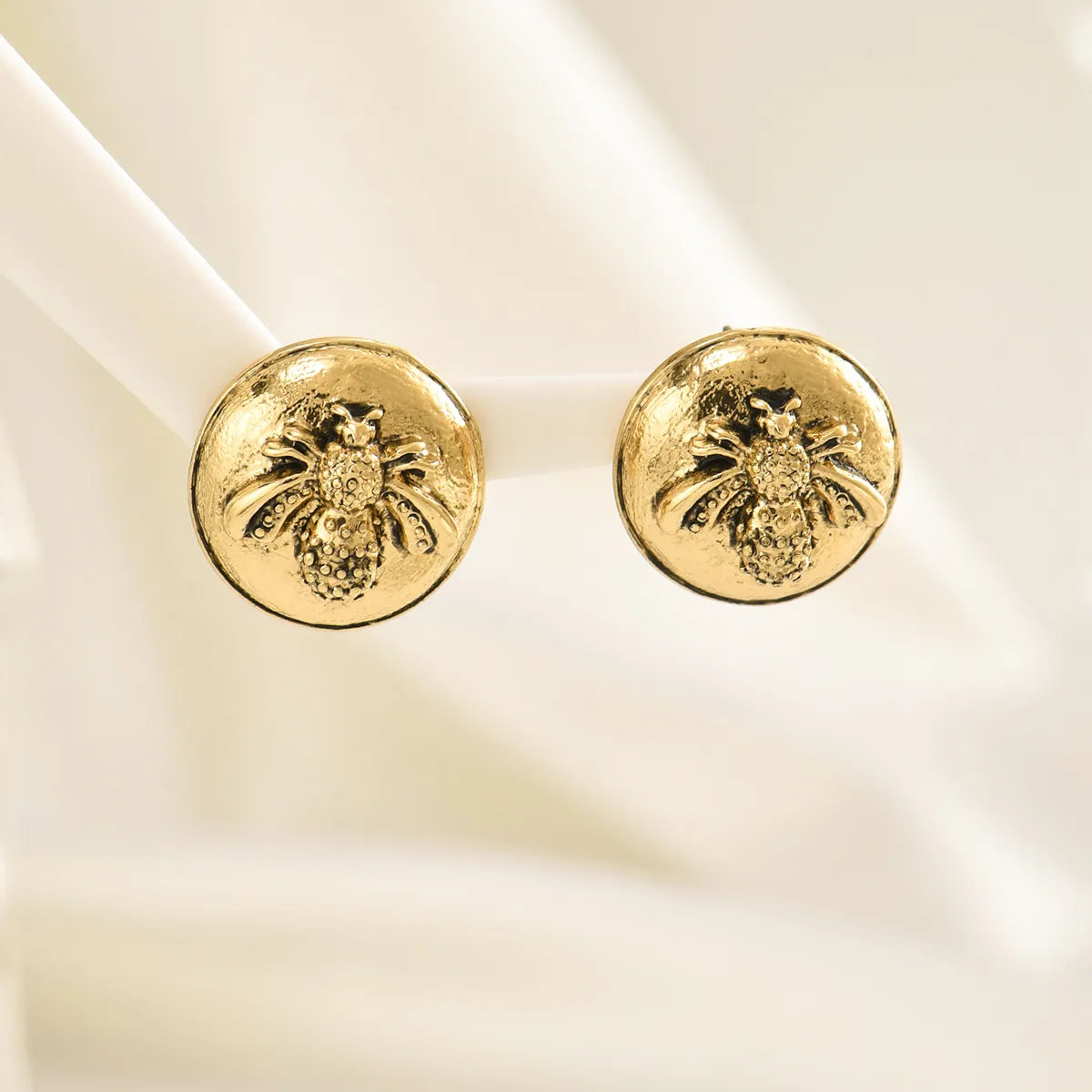 1 Pair Cute Simple Style Round Bee Zinc Alloy Ear Studs