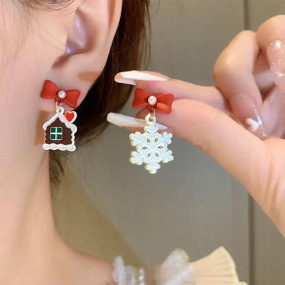 1 Pair Cute Snowflake Inlay Alloy Rhinestones Drop Earrings