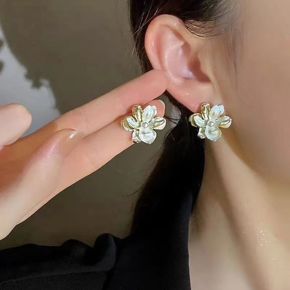 1 Pair Cute Sweet Flower Enamel Plating Alloy Ear Studs
