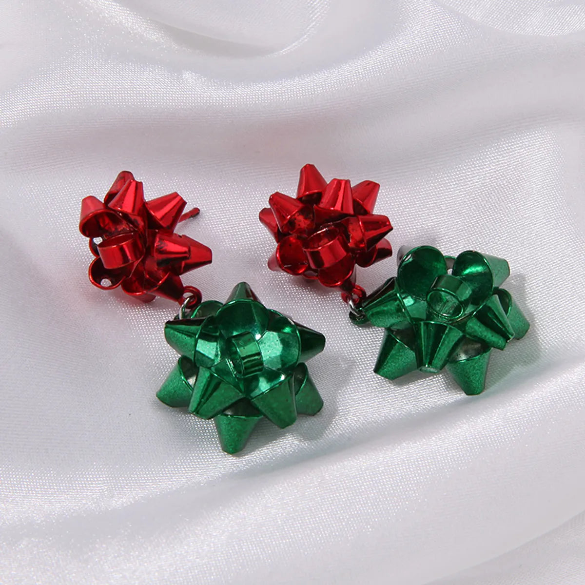 1 Pair Cute Sweet Geometric Christmas Tree Santa Claus Enamel Zinc Alloy Drop Earrings