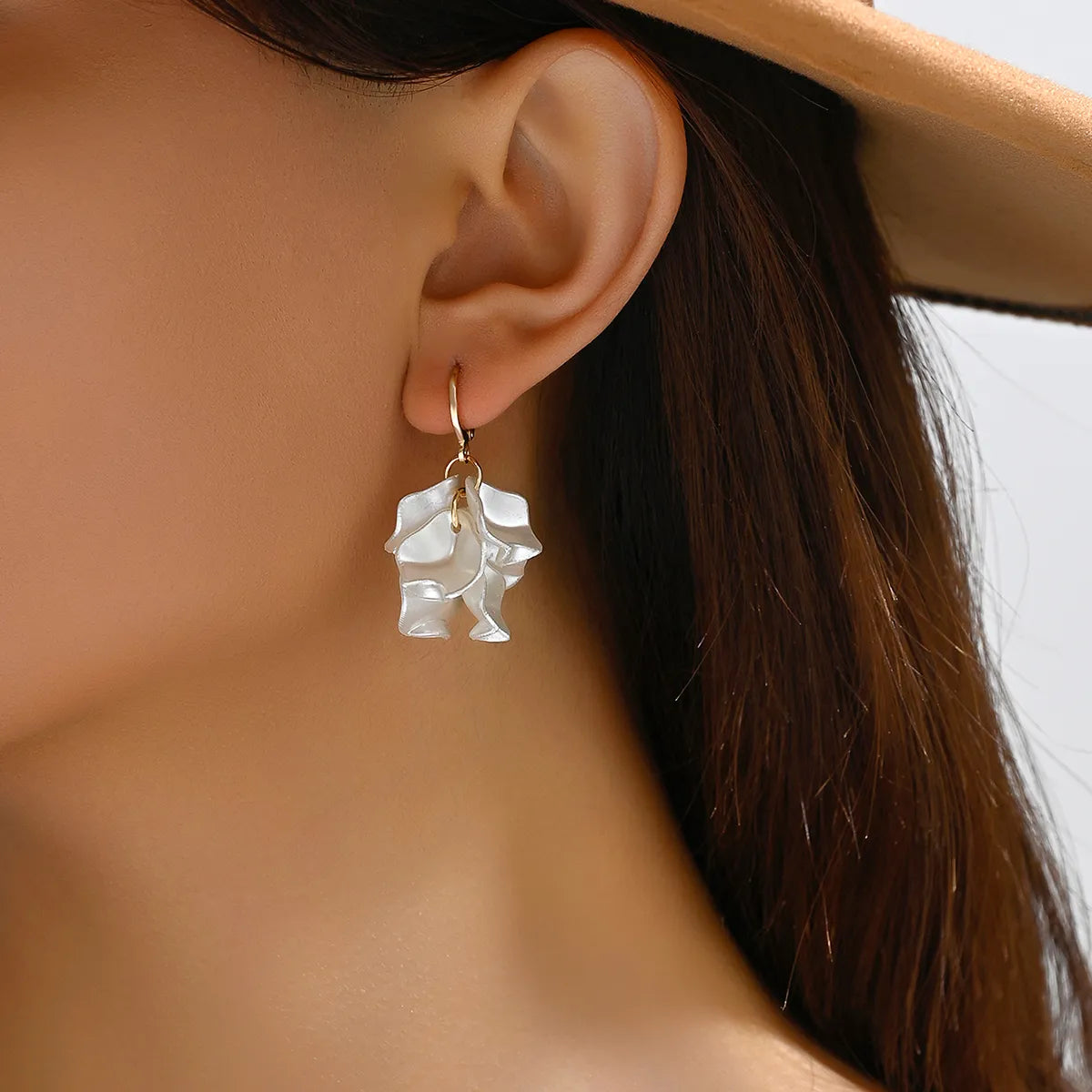 1 Pair Cute Sweet Petal Pleated Arylic Drop Earrings