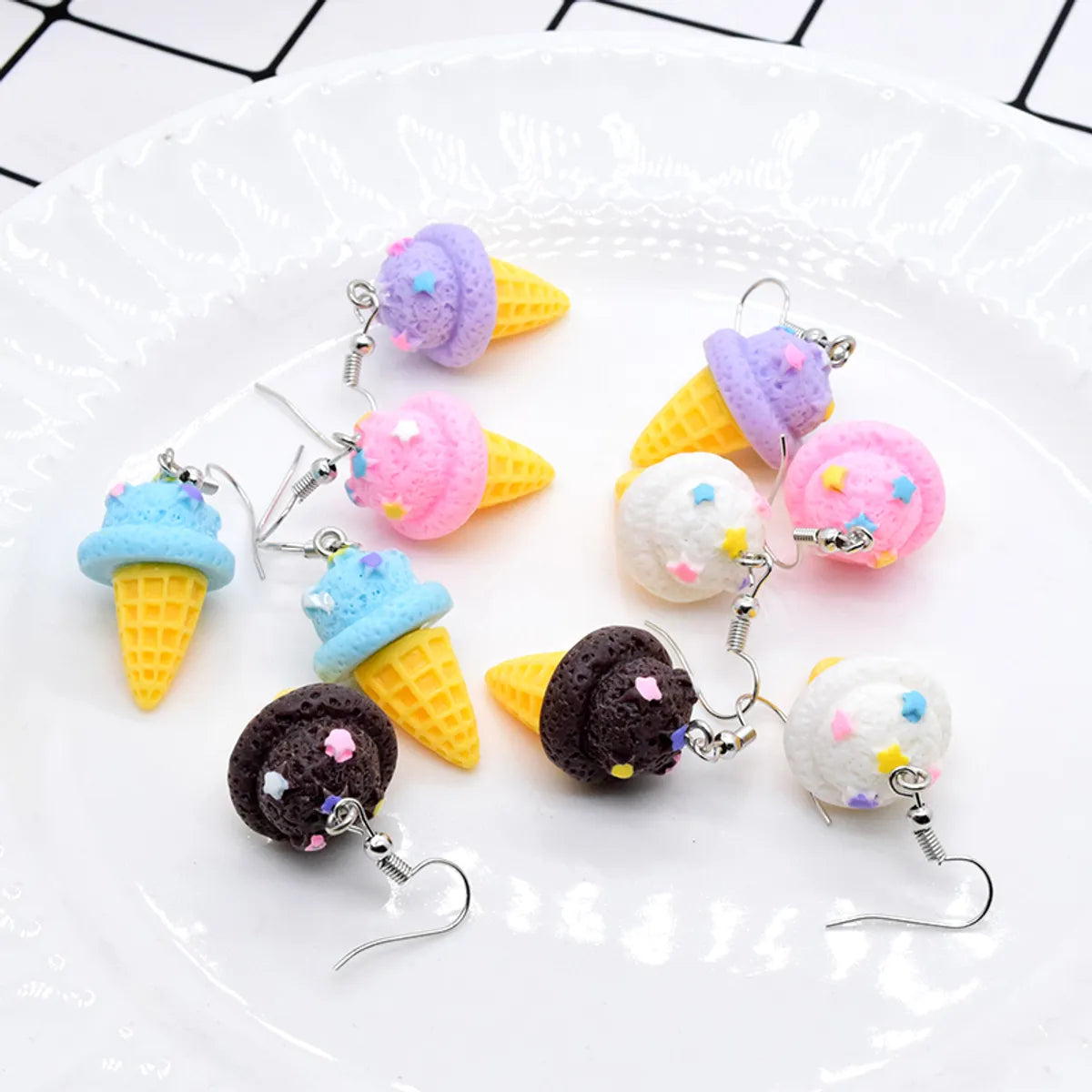 1 Pair Cute Sweet Simple Style Cartoon Resin Drop Earrings