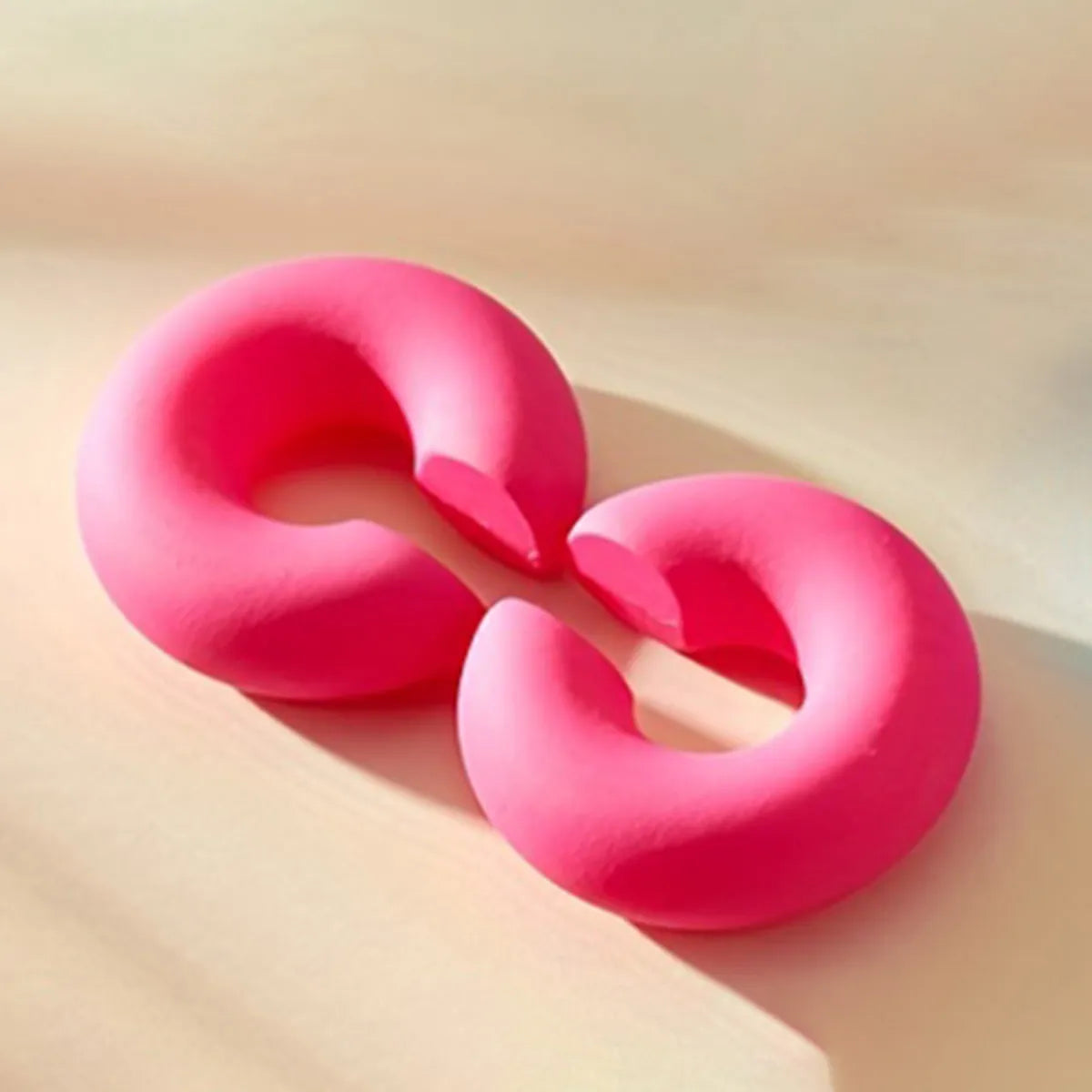 1 Pair Cute Sweet Simple Style Semicircle Solid Color Arylic Ear Cuffs