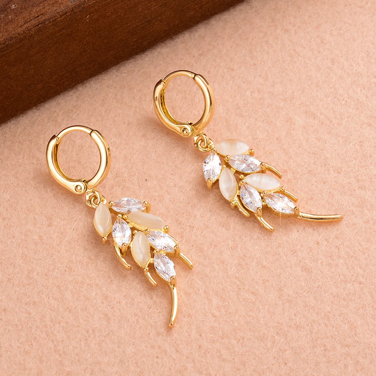 1 Pair Elegant Artistic Grain Plating Inlay Copper Opal Zircon 14k Gold Plated Drop Earrings