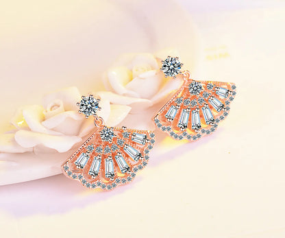 1 Pair Elegant Basic Commute Geometric Scallop Inlay Copper Zircon Ear Studs