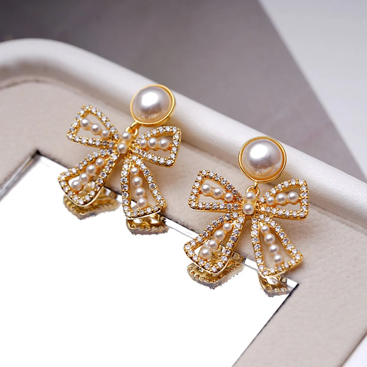 1 Pair Elegant Bow Knot Inlay Copper Pearl 18K Gold Plated Drop Earrings