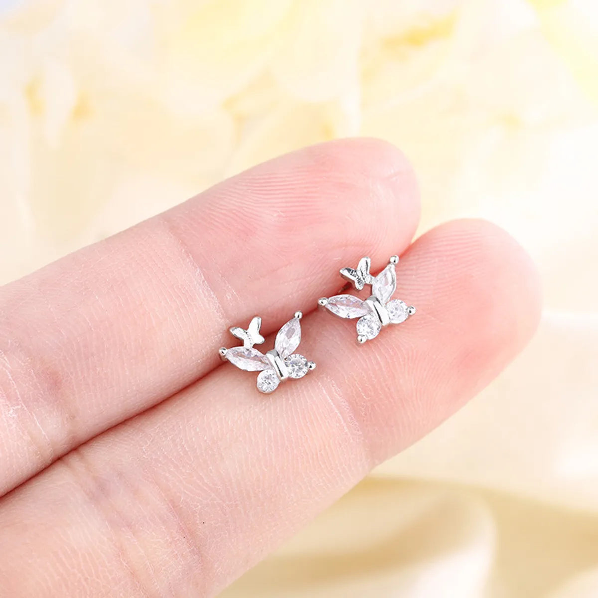 1 Pair Elegant Butterfly Inlay Copper Zircon Ear Studs