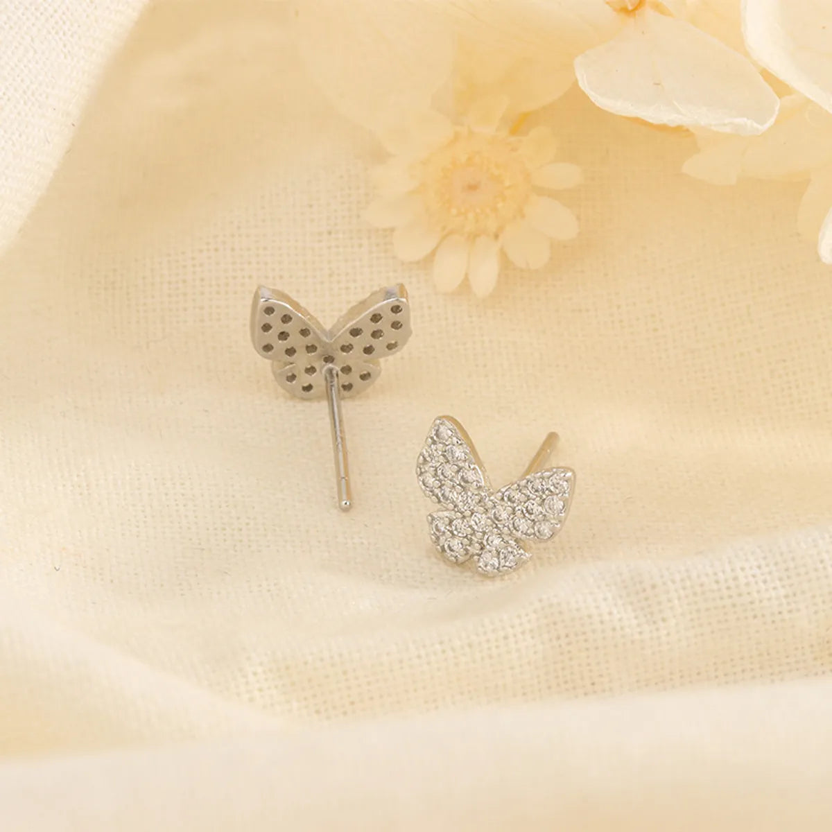 1 Pair Elegant Butterfly Inlay Copper Zircon Ear Studs