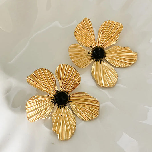 1 Pair Elegant Classic Style Flower Plating Stainless Steel Gold Plated Ear Studs